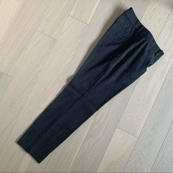 Ann Taylor Black Damask Brocade Style Cropped Pant Size 6 - Picture 3 of 11